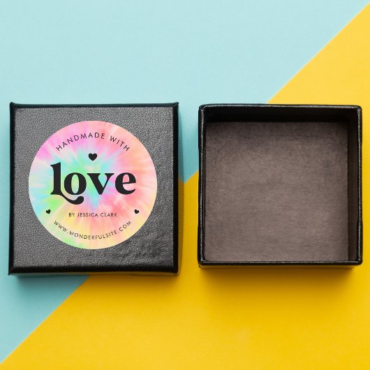 Sticker Rond Typographie Rétro Faite à la Main avec Amour Tie D