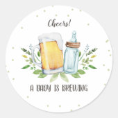Sticker Rond Un bébé brasse des Baby showers Cheers Bouteilles (Devant)