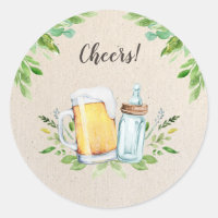 Un bébé brasse des Baby showers Cheers Bouteilles