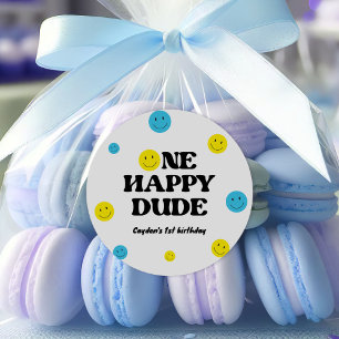 Sticker Rond Un joyeux mec souriant visage fête d'anniversaire