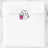Sticker Rond Un mignon chat rose boit une paille (Sac)