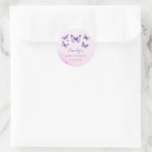 Sticker Rond Un petit papillon violet Baby shower fille (Sac)