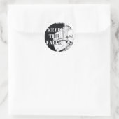 Sticker Rond Un scooter garde la foi (Sac)