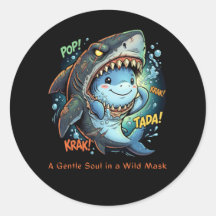 Une âme douce dans un masque sauvage Requin mignon