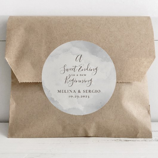 Sticker Rond Une douce fin à un nouveau début Mariage classique