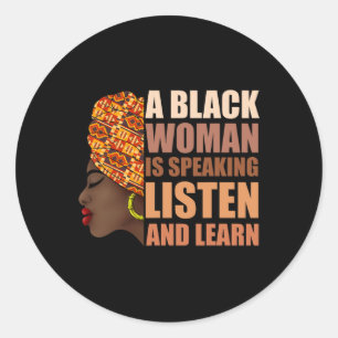 Sticker Rond Une Femme Noire Parle Écouter Et Apprendre La Trad
