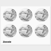 Sticker Rond Une femme nue se baigne (Feuille)