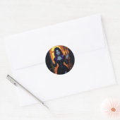 Sticker Rond Une sorcière noire et violette | Halloween (Enveloppe)