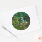 Sticker Rond USA, Californie. Vue D'Un Étang (Enveloppe)