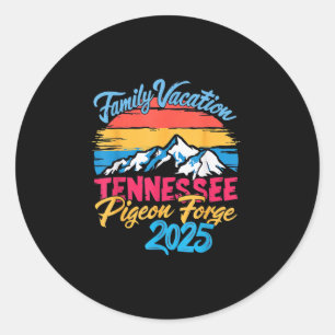 Sticker Rond Vacances familiales dans les montagnes fumées du T