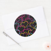 Sticker Rond Valentine Motif avec Coeurs de couleurs (Enveloppe)