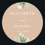 Sticker Rond Verdure Florale Elégant Tan Wedding Favoriser<br><div class="desc">Élégant autocollant de verdure fleurie tan personnalisé avec vos noms et date spéciale. Conçu par Thisisnotme©</div>