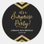 Sticker Rond Versatile Faux Gold Chevron C'est une fête surpris (Devant)
