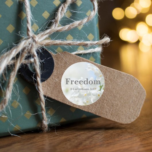 Sticker Rond Verset de la Bible de la Liberté avec d'élégantes