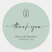 Sticker Rond Vert mousse | Monogramme de mariage chic et modern (Devant)