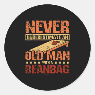 Sticker Rond Vielle Femme Sac de haricot Joueur Cornhole