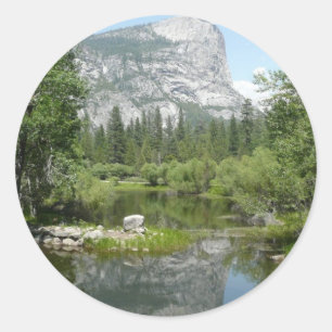 Sticker Rond Vue du lac Miroir dans le parc national de Yosemit