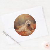 Sticker Rond Wheaten Terrier dans les feuilles d'automne automn (Enveloppe)