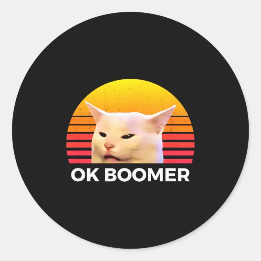 Sticker Rond Woman Yelling At Table Dinner Funny Cat Ok Boomer (Devant)