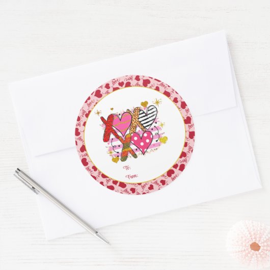 Sticker Rond XOXO Coeur mignonne et jouant (Enveloppe)