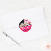 STICKER ROND YUMMY BANNITHDAY CUPCAKES / ROSE CHEVRON BLANC RON (Enveloppe)