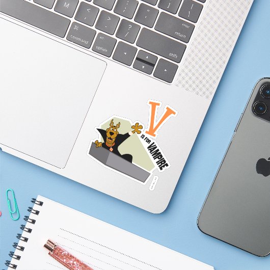 Sticker Scooby-Doo | V est pour Vampire (Ordinateur portable avec iPhone)