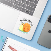 Sticker Shell Yeah Funny Snail Pun (Ordinateur portable avec iPhone)