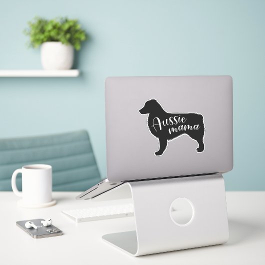 Sticker Silhouette de berger australien noir "Aussie Mama" (Ordinateur portable sur le bureau)
