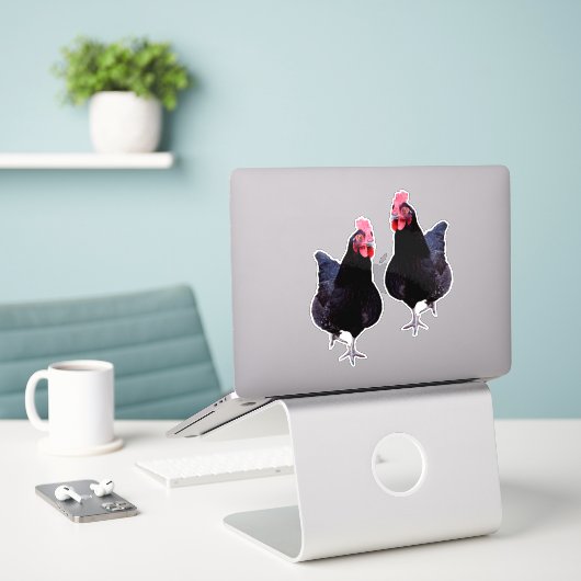 Sticker Strut de poulet noir, (Ordinateur portable sur le bureau)