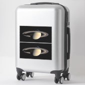 Sticker Sunlit Saturn Gas géant Planet par Cassini (Sur valise)