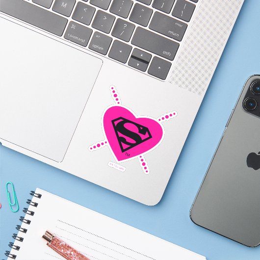 Sticker Supergirl Hearts Diagonal Pattern (Ordinateur portable avec iPhone)