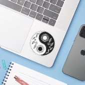 Sticker Symbole du yin yang floral (Ordinateur portable avec iPhone)