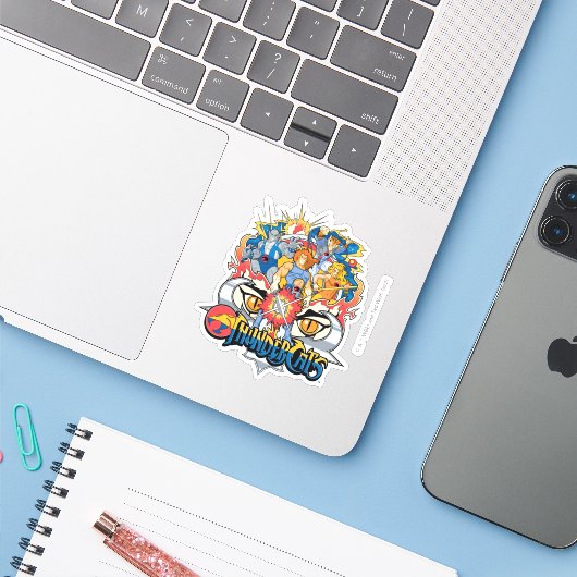 Sticker ThunderCats | Graphique du groupe Firey (Ordinateur portable avec iPhone)