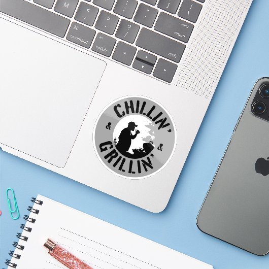 Sticker Timbre noir de Chillin et Grillin (Ordinateur portable avec iPhone)