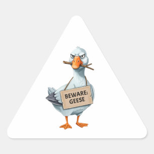 Sticker Triangulaire Attention aux oies – Oie en colère drôle