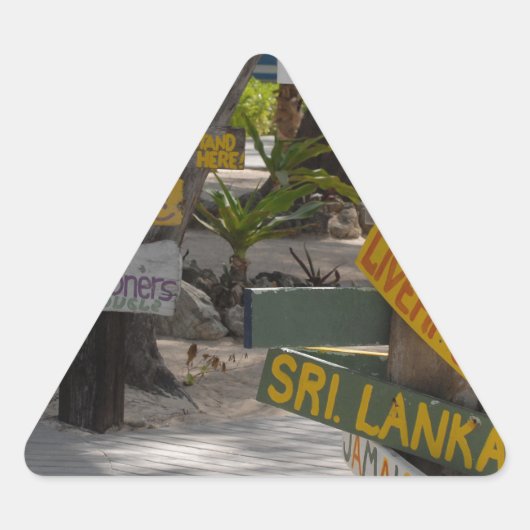 Sticker Triangulaire Signal Point Rum Grand Cayman (Devant)