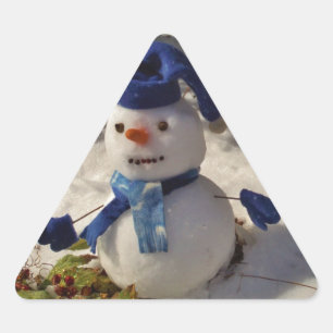 Sticker Triangulaire Snowman withBlue Hat and Scarf