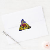STICKER TRIANGULAIRE TRIANGLE CELTIQUE OR AVEC RUBY ROUGE (Enveloppe)