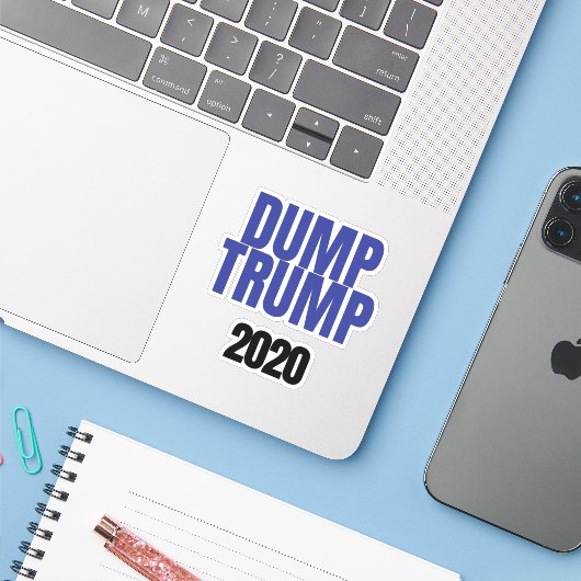 Sticker Trump 2020 7 (Ordinateur portable avec iPhone)