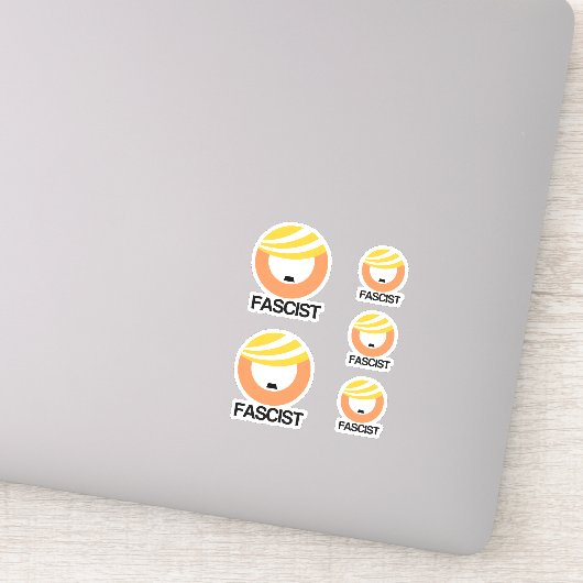Sticker Trump est un fasciste (Détail)