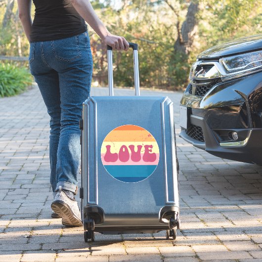 Sticker Typographie D'Amour Rétro Sur Les Rayures De Couch (Valise Insitu)