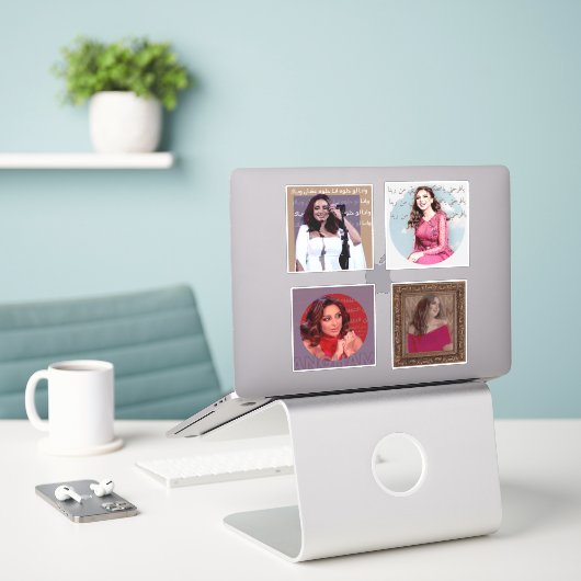 Sticker Un design superbe et magnifique (Ordinateur portable sur le bureau)