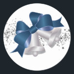 Stickers Christmas Bells<br><div class="desc">Cet autocollant de grande taille est présenté avec une impression festive de cloches en argent de Noël. Customisez cet objet ou achetez tel quel.</div>