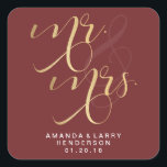 Stickers Fancy Gold Mr et Mme Wedding<br><div class="desc">Ajoutez vos faveurs de mariage avec ces Stickers Fancy Burgundy et Gold Mr et Mrs Wedding. Ce modèle peut être customisé pour s'adapter à votre palette de couleurs mariage avec la couleur arrière - plan et la zone de texte modifiable.</div>