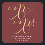 Stickers Fancy Gold Mr et Mme Wedding<br><div class="desc">Ajoutez vos faveurs de mariage avec ces Stickers Fancy Burgundy et Gold Mr et Mrs Wedding. Ce modèle peut être customisé pour s'adapter à votre palette de couleurs mariage avec la couleur arrière - plan et la zone de texte modifiable.</div>