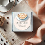 Stickers Fête des mariées Merci café<br><div class="desc">Stickers Fête des mariées "Merci un Latte" - Elégant & Personnalisable ☕ 💌 Ajoutez une touche de charme à votre événement avec ces stickers douche nuptiale, avec une tasse à café magnifiquement illustrée et le jeu de mots "Merci un Latte". Parfaits pour sceller des sacs de faveur, des cadeaux ou...</div>