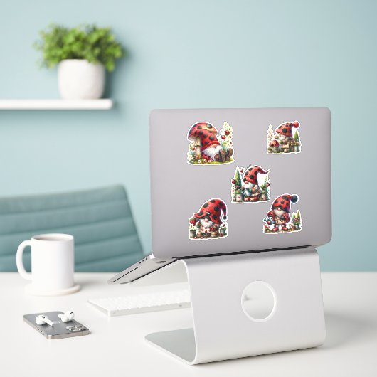 Stickers LadyBug Gnome Life (Ordinateur portable sur le bureau)