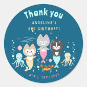 Stickers ronds classiques fête d'anniversaire. (Devant)