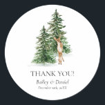 Stickers Rustic Winter Baby shower Round Favoriser<br><div class="desc">Stickers Rustic Winter Baby shower Favor sont conçus avec des pins aquarelles et un petit cerf mignon. Objets correspondants dans notre Boutique Conception de fête Cava.</div>
