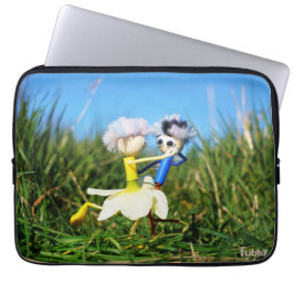 Stijldansende Fubby's in Narcissen jurk. Laptop Sleeve